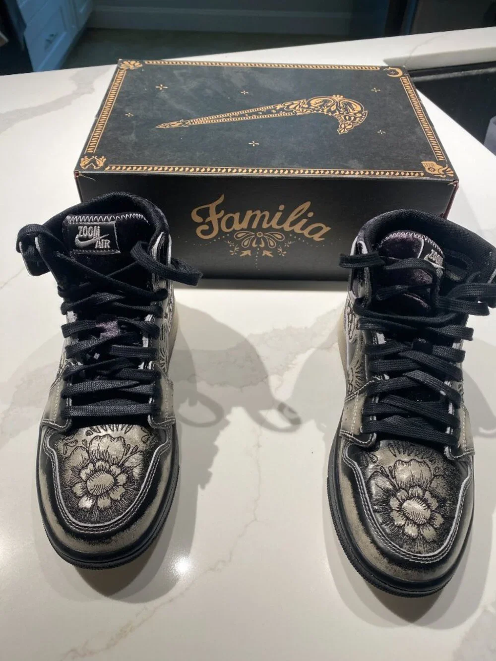 Nike Air Jordan 1 Zoom CMFT 2 Familia Dia de Muertos Mens 7, womens 8.5